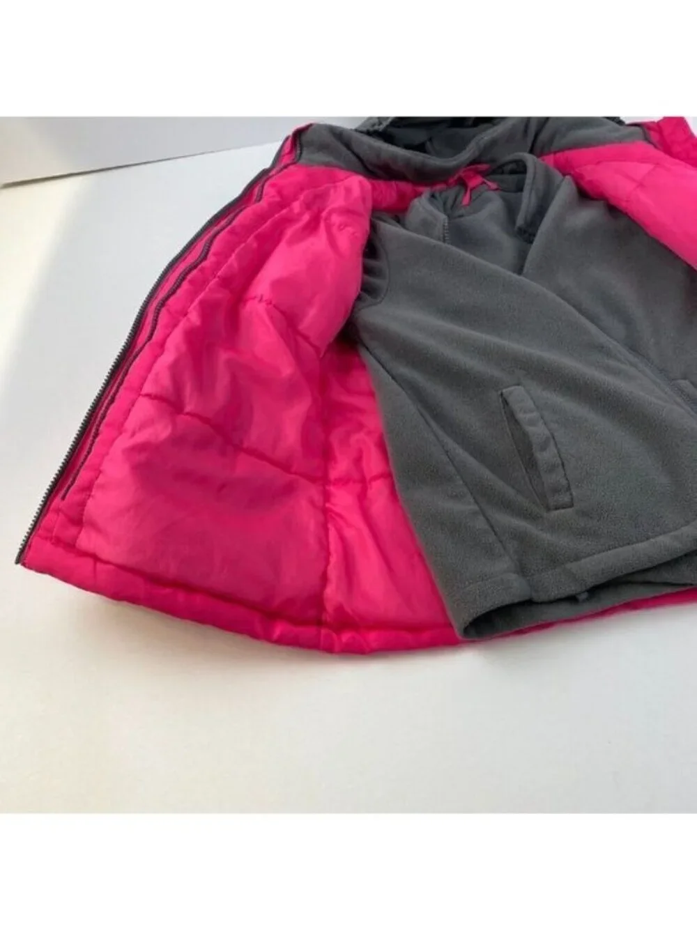 Roebuck & Co youth pink puffer with hood Comfort pre owned Big Kids Size Medium